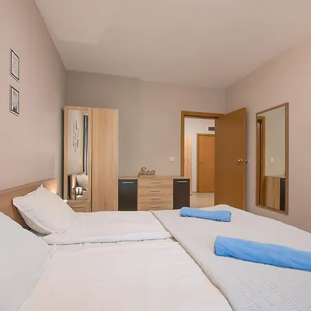 Excelsior Sunny Apartment *