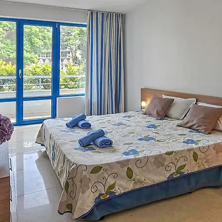 شقة Excelsior Sunny