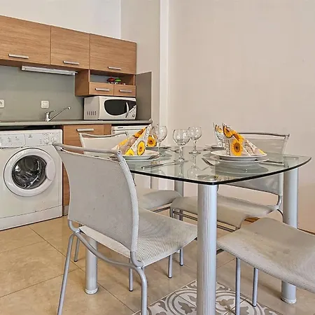 Excelsior Sunny * ساني بيتش