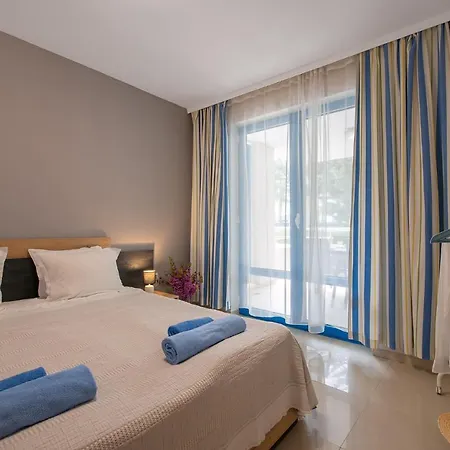 Excelsior Sunny Апартаменты